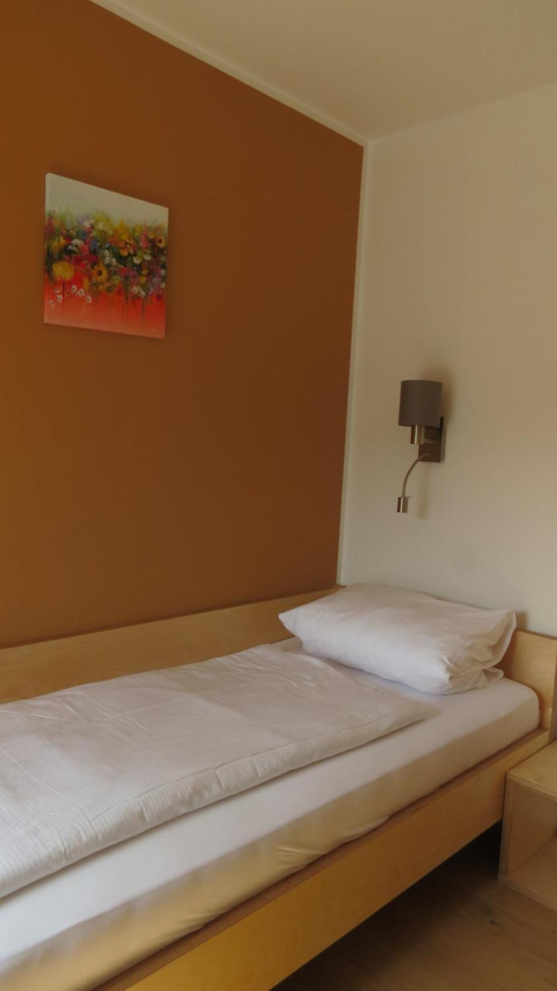 Gaestehaus Eisenstrasse โทรฟายอาค ภายนอก รูปภาพ